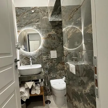 Cuore Urbano Montesanto 4* Nápoly