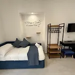Cuore Urbano Montesanto Bed and Breakfast Νάπολη