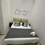 Cuore Urbano Montesanto Bed and Breakfast 4*