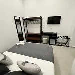 Cuore Urbano Montesanto Bed and Breakfast 4*