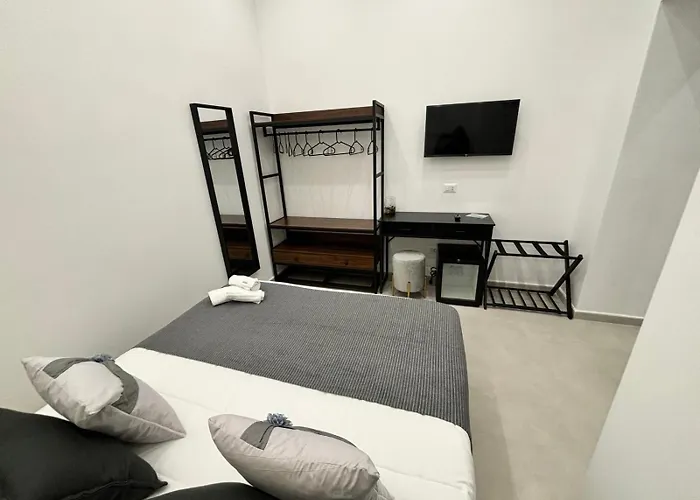 Cuore Urbano Montesanto Bed & Breakfast 4*