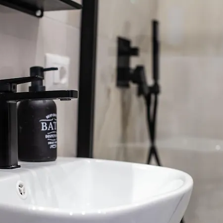 Cuore Urbano Montesanto 4* ナポリ